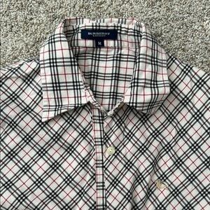 Like New! Burberry size M women’s 3/4 sleeve shirt